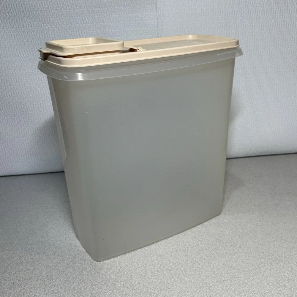 VTG Tupperware Frost‎ CEREAL STORER Dry Foods Seal & Cap 1590-4